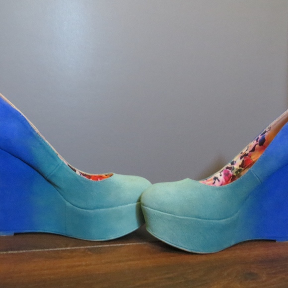 Teal Blue Ombre Wedges - Picture 5 of 8